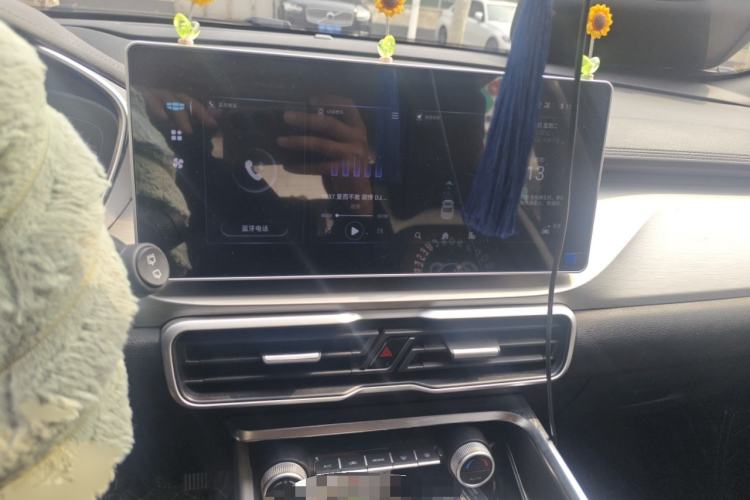 Used Geely Auto Coolray 2023 1.5T DCT Diamond Edition Audio And AC Panel