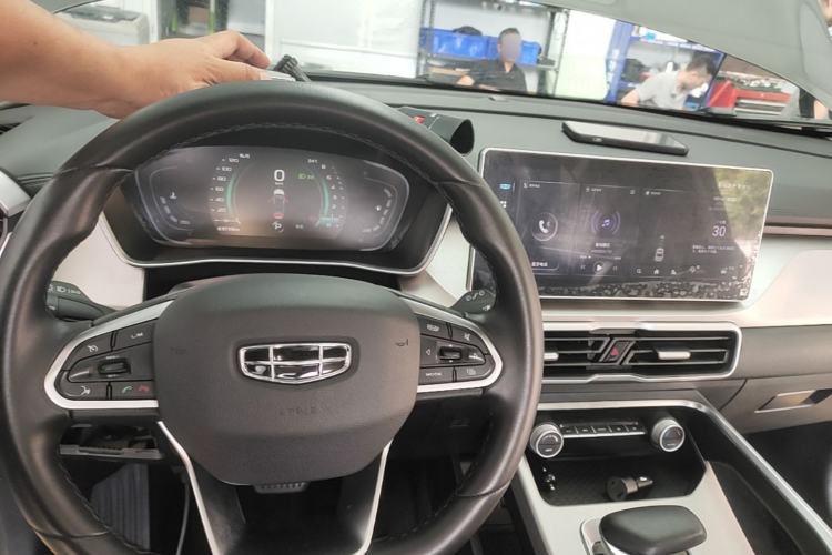 Used Geely Auto Coolray 2023 1.5T DCT Diamond Edition Center Console