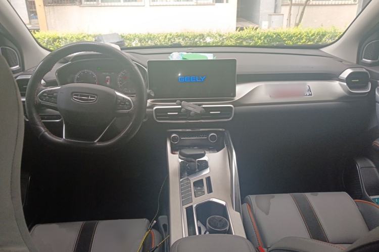 Used Geely Auto Coolray 2023 1.5T DCT Platinum Edition Center Console