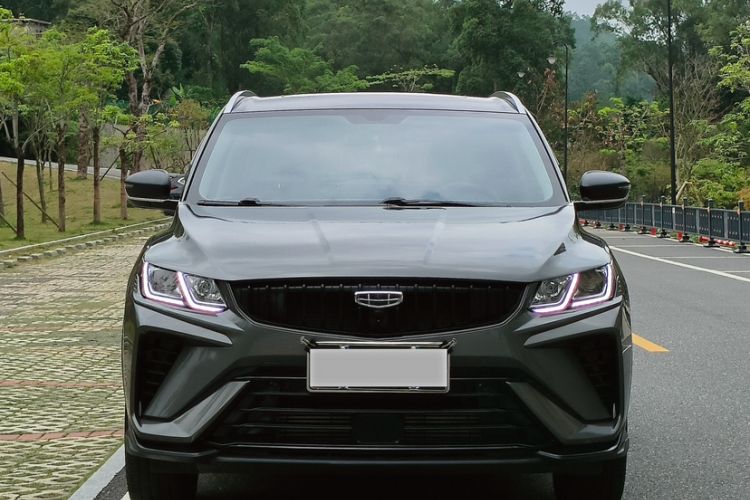 Used Geely Auto Coolray 2023 1.5T DCT Platinum Edition Exterior 2