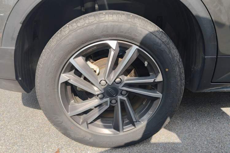 Used Geely Auto Coolray 2023 1.5T DCT Platinum Edition Exterior 5
