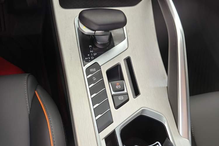 Used Geely Auto Coolray 2023 1.5T DCT Platinum Edition Gear Lever