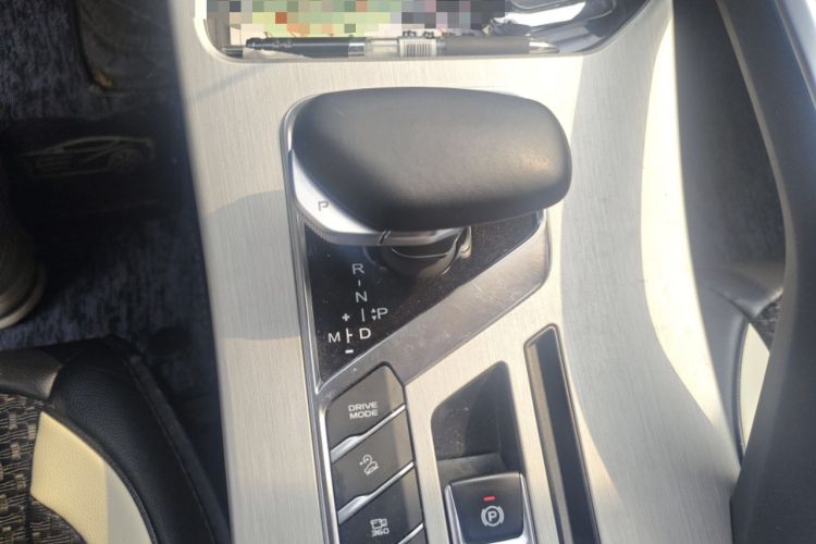 Used Geely Auto Coolray 2023 1.5T DCT Diamond Edition Gear Lever