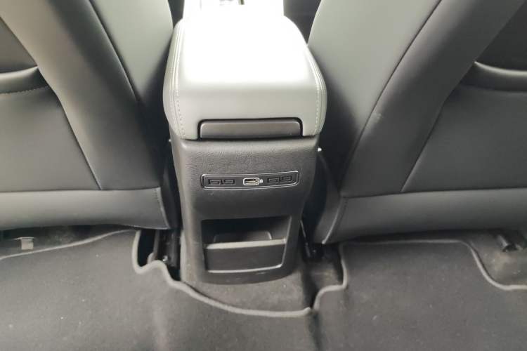 Used Geely Auto Coolray 2023 1.5T DCT Diamond Edition Interior 2
