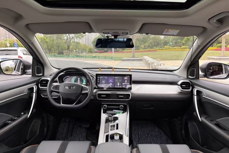Used Geely Auto Coolray 2023 1.5T DCT Diamond Edition Interior 2