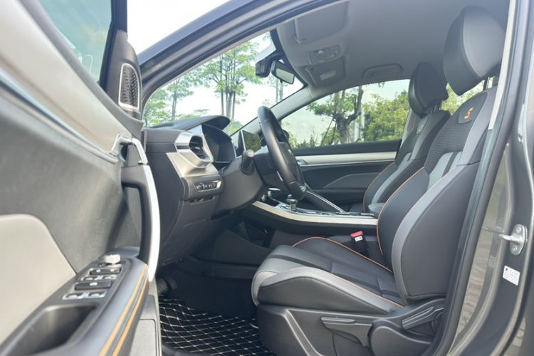 Used Geely Auto Coolray 2023 1.5T DCT Diamond Edition Interior 3