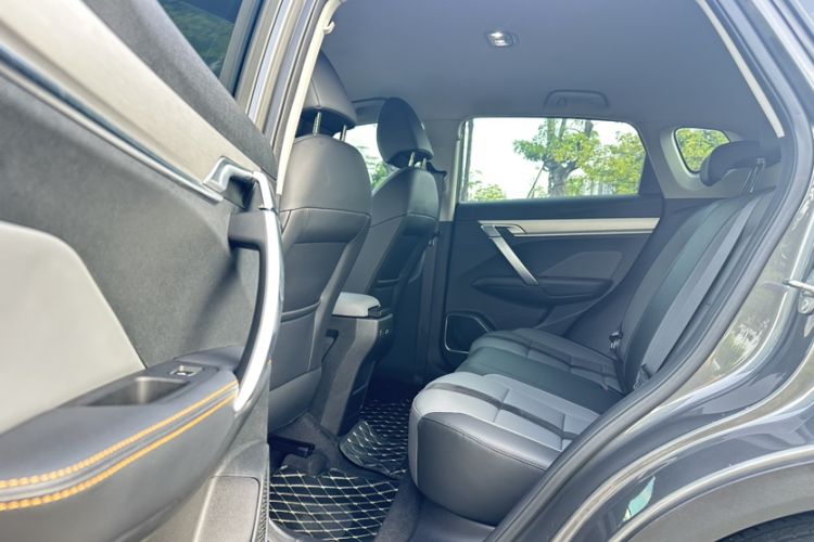 Used Geely Auto Coolray 2023 1.5T DCT Diamond Edition Interior 4