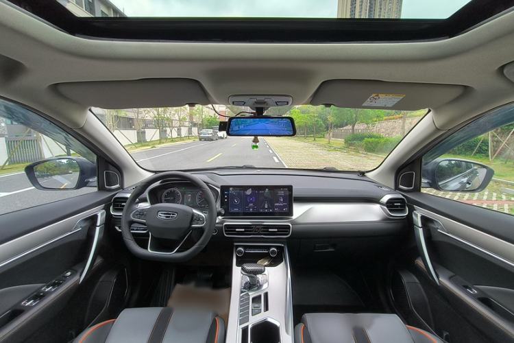 Used Geely Auto Coolray 2023 1.5T DCT Platinum Edition Interior 5