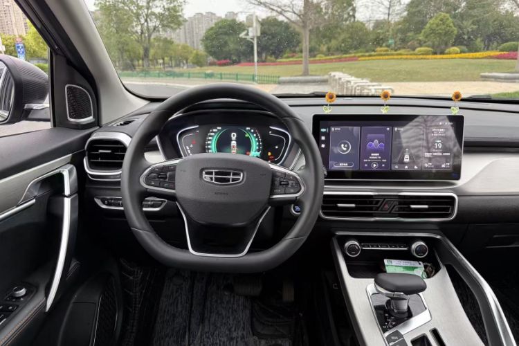 Used Geely Auto Coolray 2023 1.5T DCT Diamond Edition Interior 8
