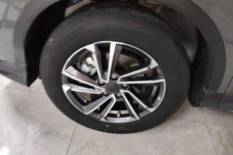Used Geely Auto Coolray 2023 1.5T DCT Platinum Edition Left Front Wheel Hub