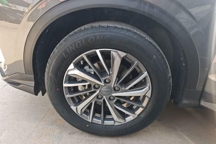 Used Geely Auto Coolray 2023 1.4T Manual Gold Edition Left Front Wheel Hub