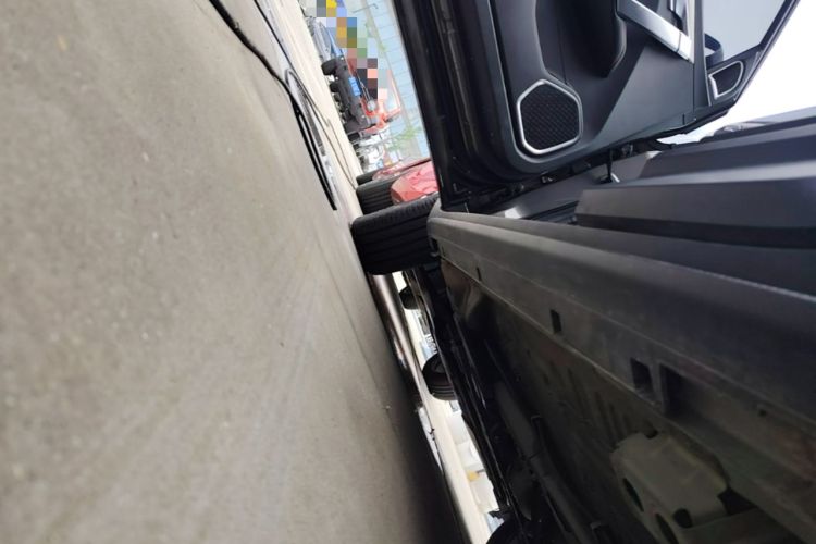 Used Geely Auto Coolray 2023 1.5T DCT Platinum Edition Left Side Sill