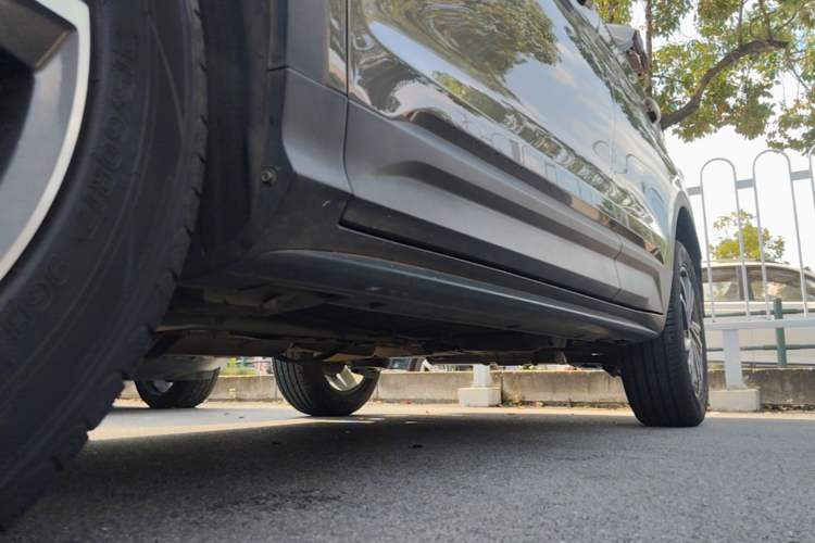 Used Geely Auto Coolray 2023 1.5T DCT Platinum Edition Left Side Sill
