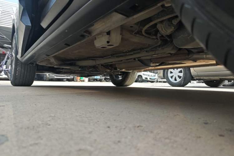 Used Geely Auto Coolray 2023 1.4T Manual Gold Edition Left Side Sill