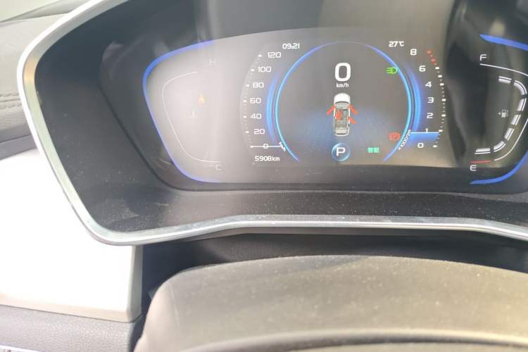 Used Geely Auto Coolray 2023 1.5T DCT Diamond Edition Odometer Close Up