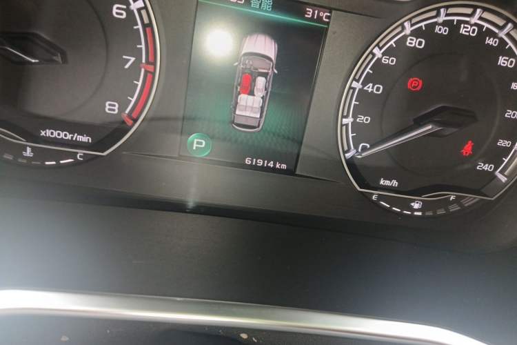 Used Geely Auto Coolray 2023 1.5T DCT Platinum Edition Odometer Close Up