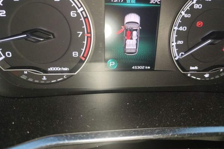 Used Geely Auto Coolray 2023 1.5T DCT Platinum Edition Odometer Close Up
