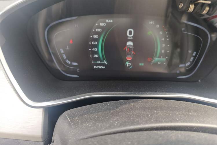 Used Geely Auto Coolray 2023 1.5T DCT Diamond Edition Odometer Close Up