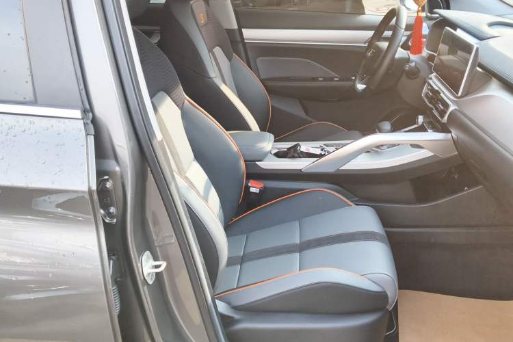 Used Geely Auto Coolray 2023 1.5T DCT Platinum Edition Right Front Seat