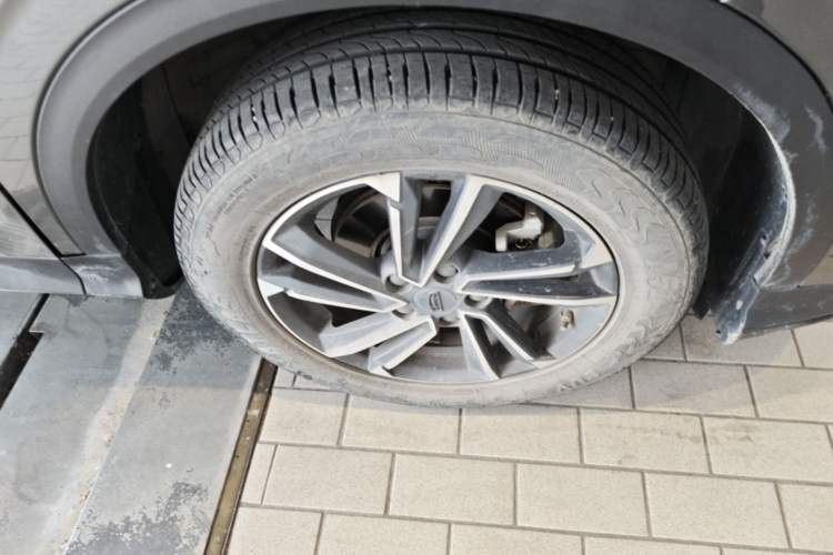 Used Geely Auto Coolray 2023 1.5T DCT Platinum Edition Right Front Wheel Hub