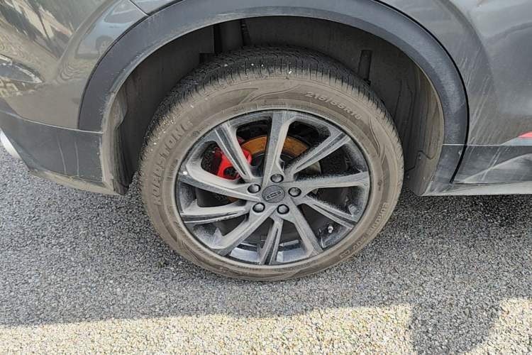 Used Geely Auto Coolray 2023 1.5T DCT Diamond Edition Right Rear Wheel Hub