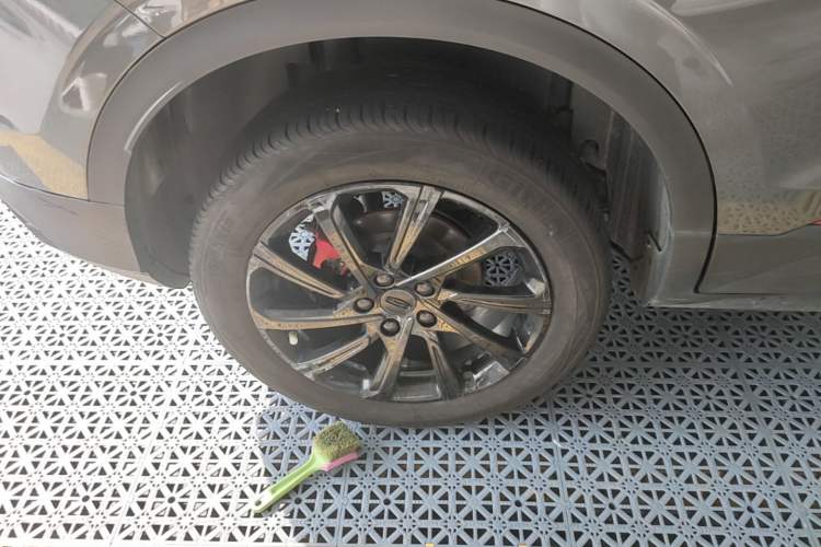 Used Geely Auto Coolray 2023 1.5T DCT Diamond Edition Right Rear Wheel Hub
