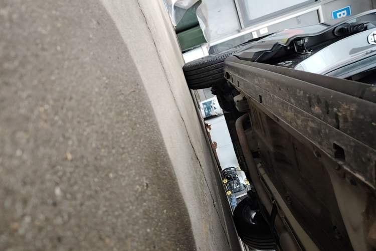 Used Geely Auto Coolray 2023 1.5T DCT Platinum Edition Right Side Sill