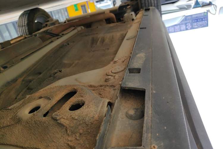 Used Geely Auto Coolray 2023 1.4T Manual Gold Edition Right Side Sill