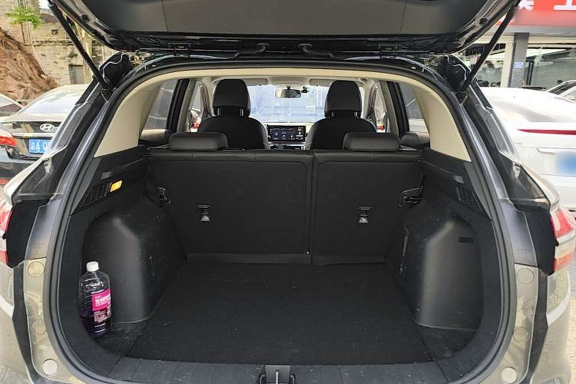 Used Geely Auto Coolray 2023 1.5T DCT Diamond Edition Trunk