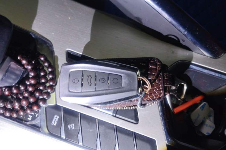 Used Geely Auto Coolray 2023 1.5T DCT Platinum Edition Vehicle Key