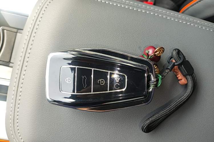 Used Geely Auto Coolray 2023 1.5T DCT Platinum Edition Vehicle Key