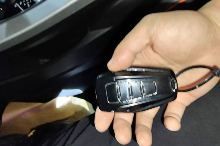 Used Geely Auto Coolray 2023 1.5T DCT Platinum Edition Vehicle Key