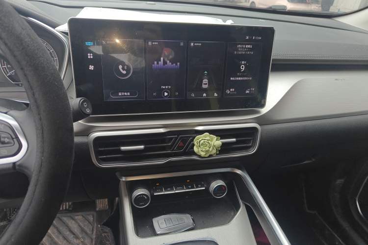 Used Geely Auto Coolray 2023 1.5T DCT Platinum Edition Audio And AC Panel