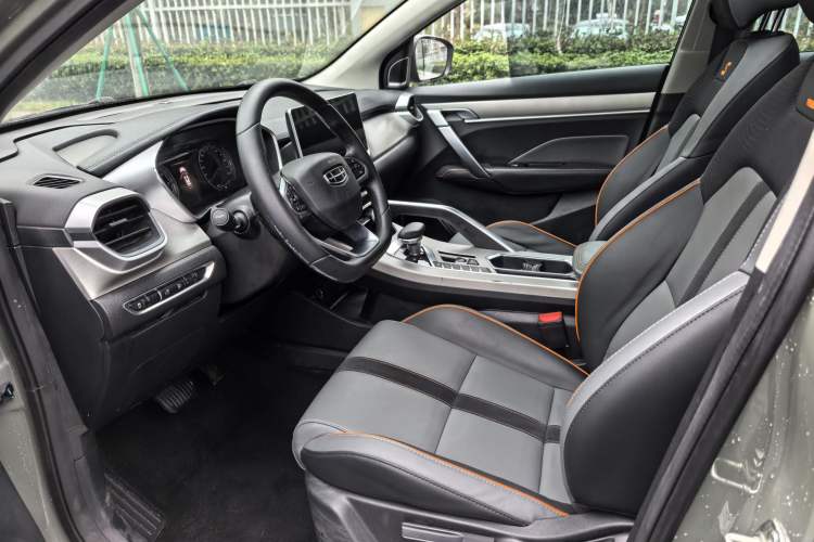 Used Geely Auto Coolray 2023 1.5T DCT Platinum Edition Interior 2