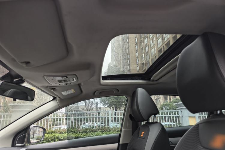 Used Geely Auto Coolray 2023 1.5T DCT Platinum Edition Interior 3