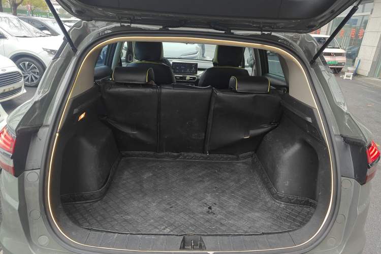 Used Geely Auto Coolray 2023 1.5T DCT Platinum Edition Trunk