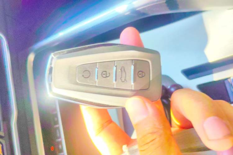 Used Geely Auto Coolray 2023 1.5T DCT Platinum Edition Vehicle Key