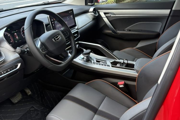 Used Geely Auto Coolray 2023 1.5T DCT Platinum Edition Interior 2