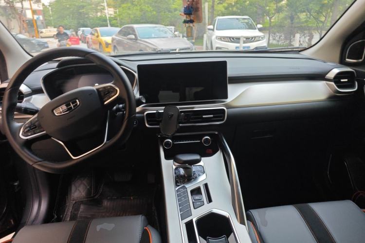 Used Geely Auto Coolray 2023 1.5T DCT Diamond Edition Center Console