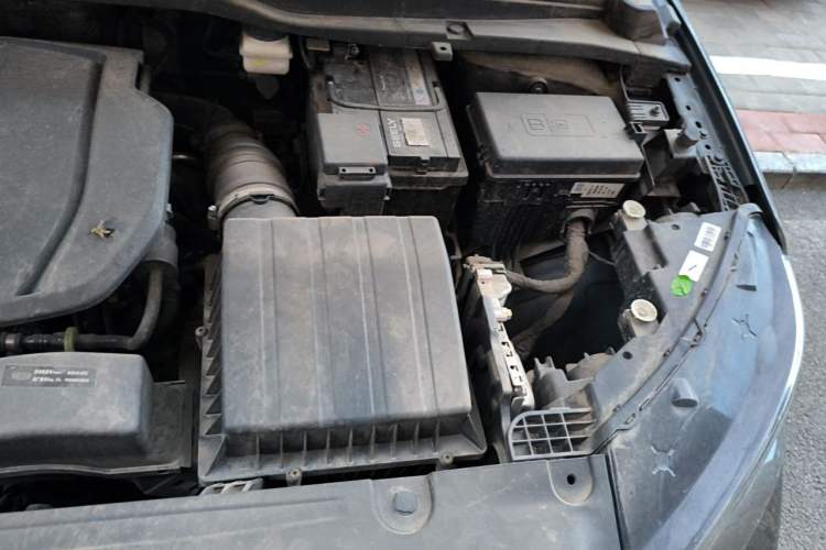 Used Geely Auto Coolray 2023 1.5T DCT Platinum Edition Engine Bay Left