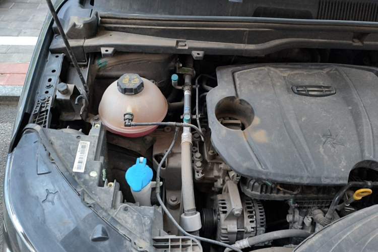 Used Geely Auto Coolray 2023 1.5T DCT Platinum Edition Engine Bay Right