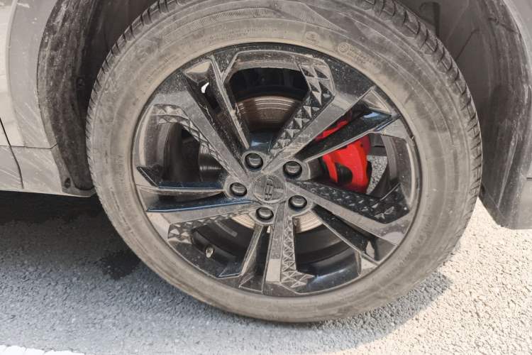 Used Geely Auto Coolray 2023 Bin Yue COOL 1.5TD DCT Champion Edition Right Front Wheel Hub