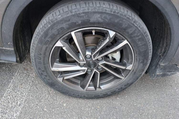 Used Geely Auto Coolray 2023 1.5T DCT Platinum Edition Right Front Wheel Hub