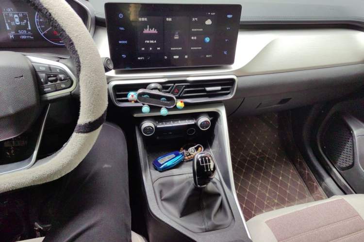 Used Geely Auto Coolray 2023 1.4T Manual Gold Edition Audio And AC Panel