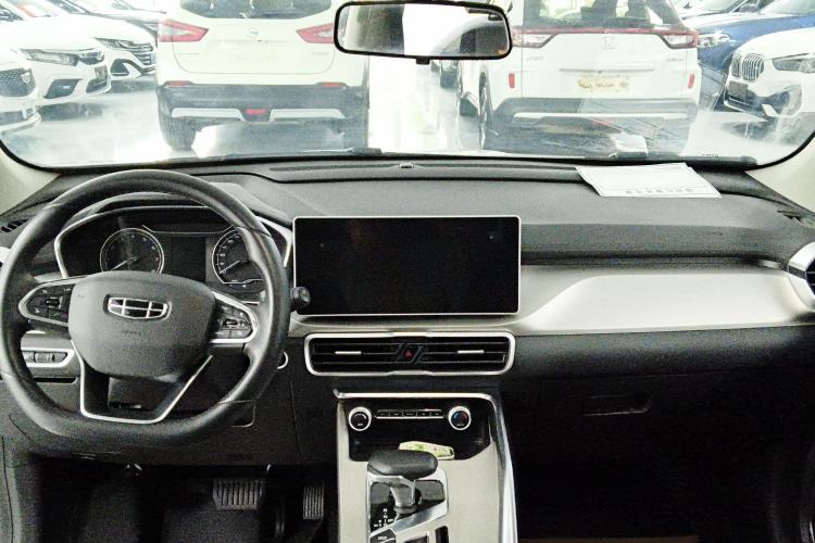 Used Geely Auto Coolray 2023 1.5T DCT Platinum Edition Audio And AC Panel