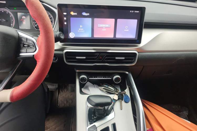 Used Geely Auto Coolray 2023 1.5T DCT Platinum Edition Audio And AC Panel