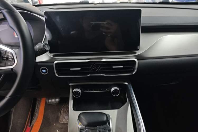 Used Geely Auto Coolray 2023 1.5T DCT Diamond Edition Audio And AC Panel