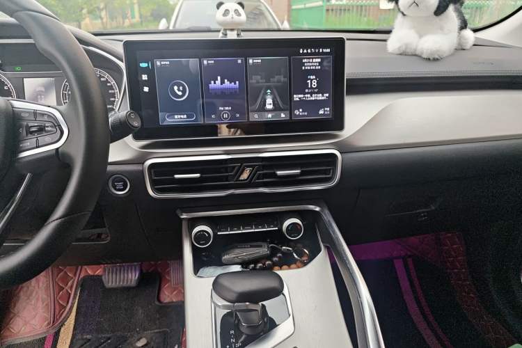 Used Geely Auto Coolray 2023 1.5T DCT Platinum Edition Audio And AC Panel