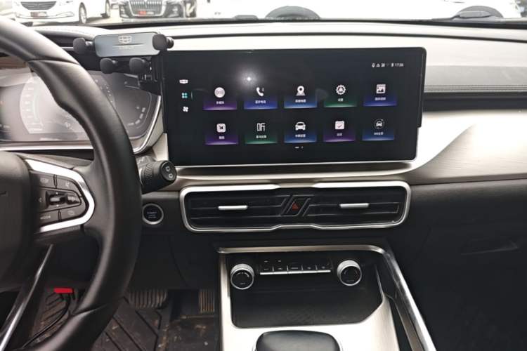 Used Geely Auto Coolray 2023 1.5T DCT Diamond Edition Audio And AC Panel