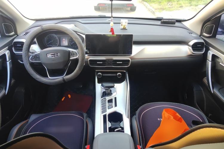 Used Geely Auto Coolray 2023 1.5T DCT Platinum Edition Center Console